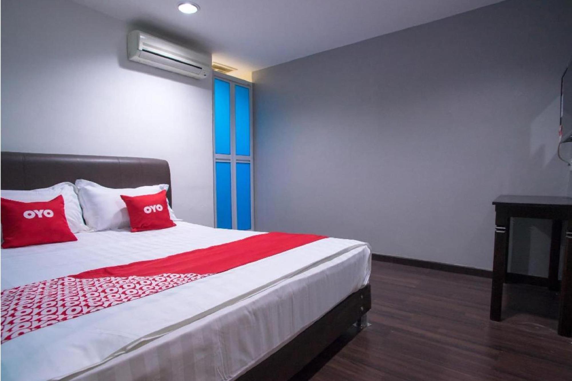 Oyo 90281 Hotel Taj Seksyen 13 Shah Alam Exterior photo